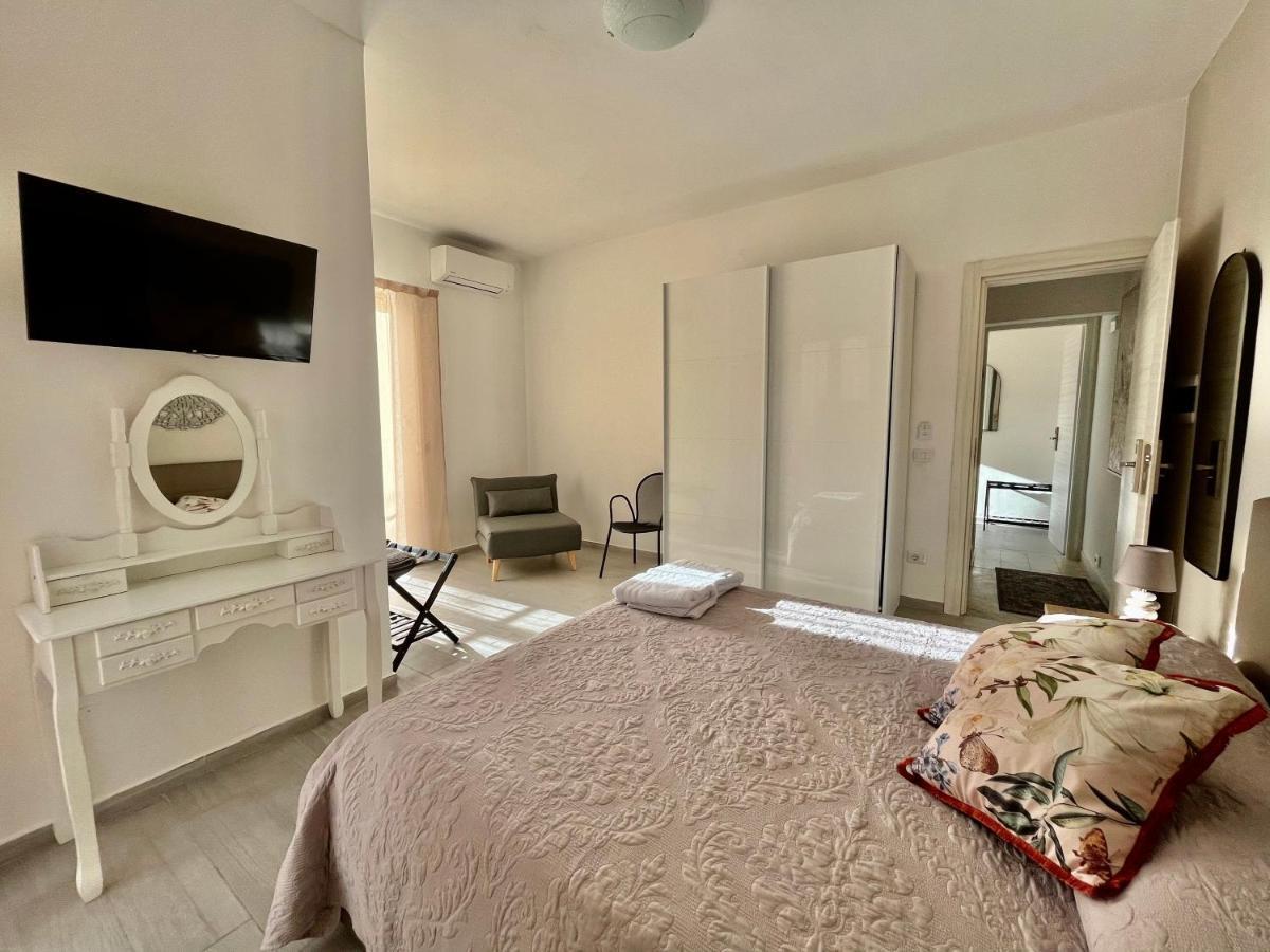 La Dependance Aparthotel Шилла Екстер'єр фото